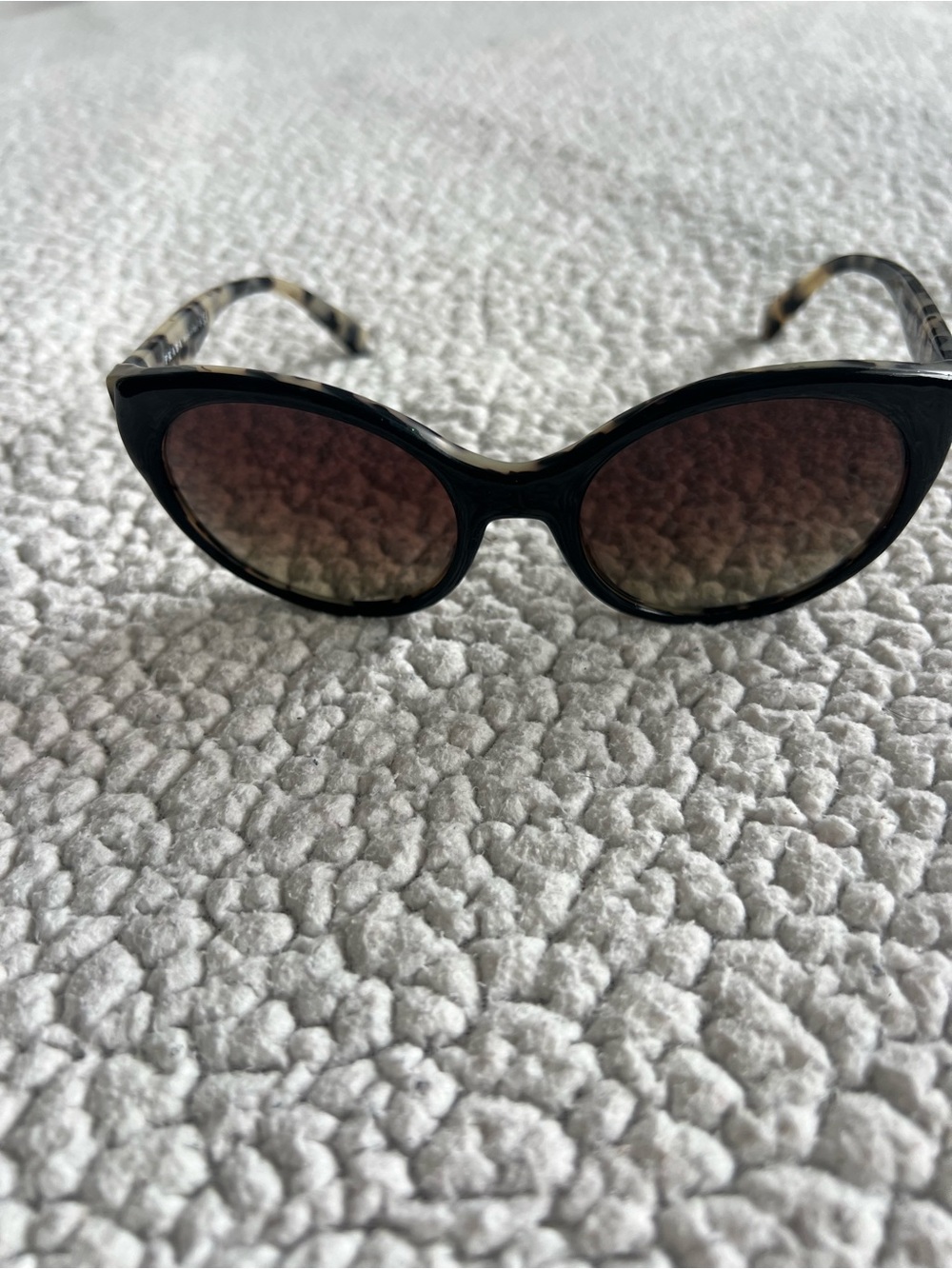 Prada Cat-Eye Sunglasses with Brown Gradient Lens SPR 230 tortoise black , case